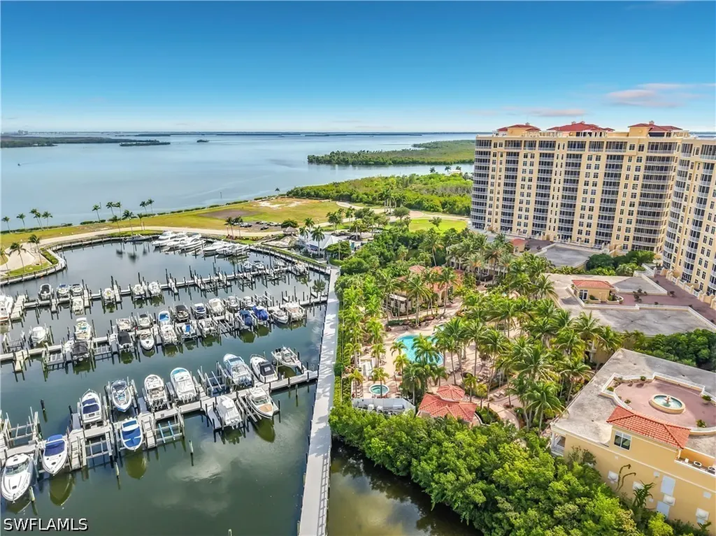 6081 Silver King Boulevard Cape Coral FL 33914