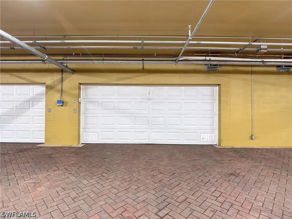 6081 Silver King Boulevard Cape Coral FL 33914