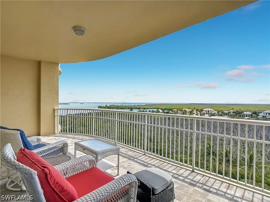 6081 Silver King Boulevard Cape Coral FL 33914