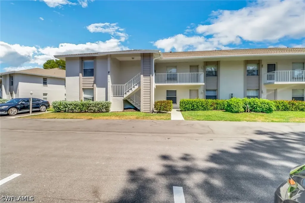 1358 Derbyshire Court Naples FL 34116