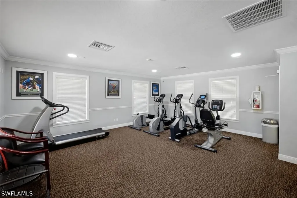 2106 Arbour Walk Circle Naples FL 34109