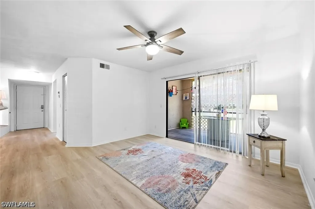 2106 Arbour Walk Circle Naples FL 34109
