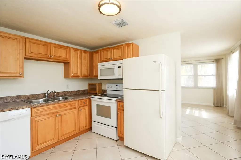 159 5th Street Naples FL 34113