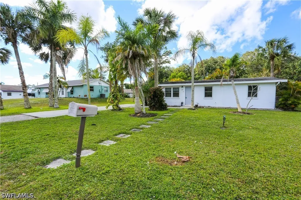 159 5th Street Naples FL 34113