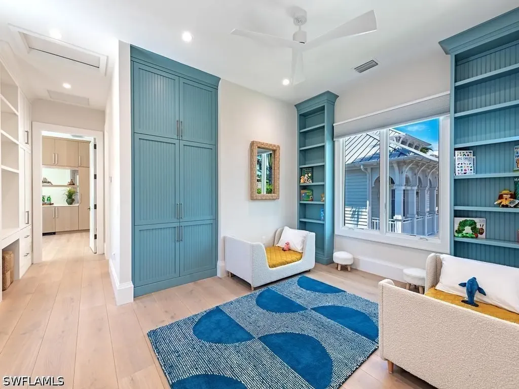 55 13th Avenue S Naples FL 34102