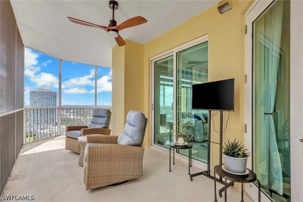 2743 1st Street Fort Myers FL 33916