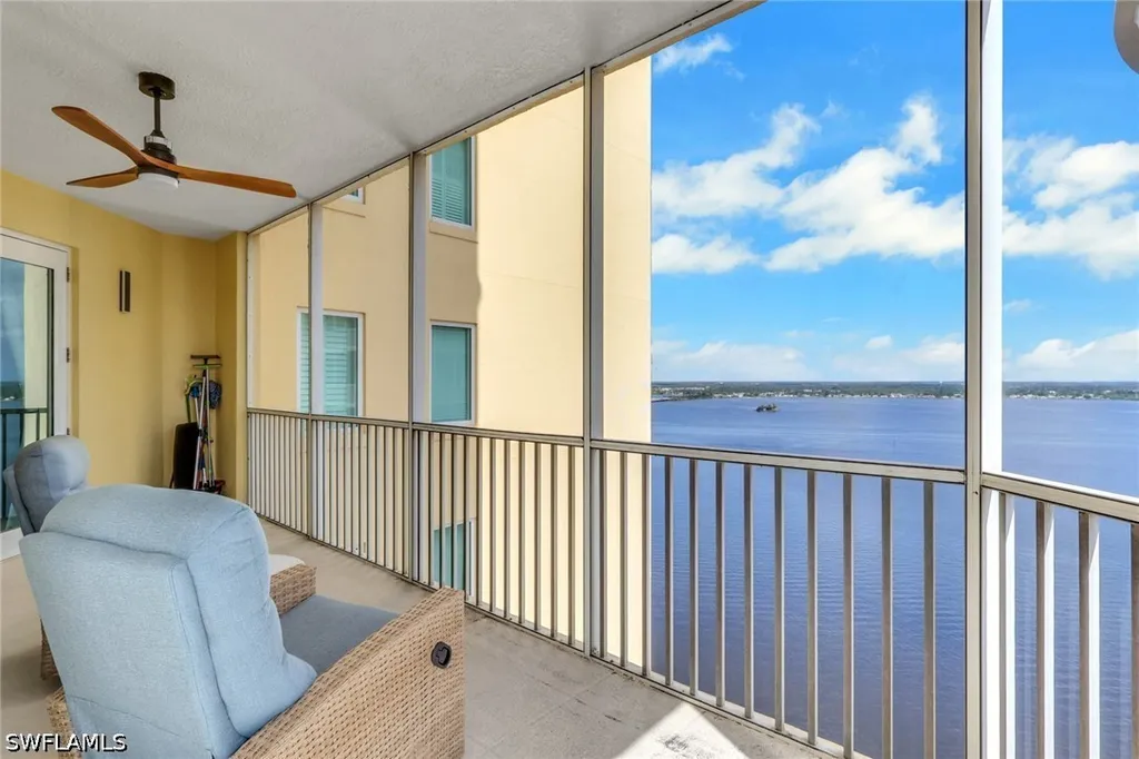 2743 1st Street Fort Myers FL 33916
