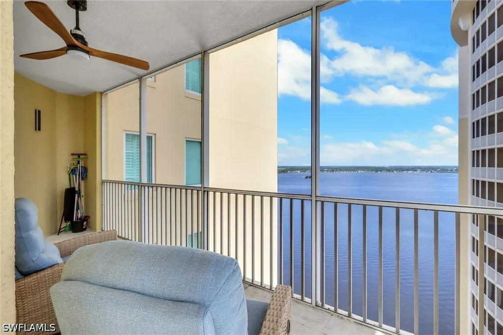 2743 1st Street Fort Myers FL 33916