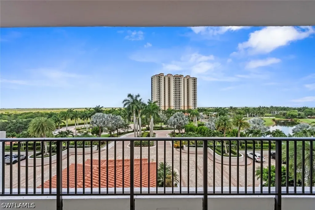1060 Borghese Lane Naples FL 34114