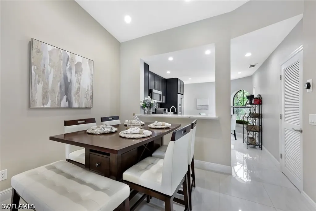 613 Serendipity Drive Naples FL 34108