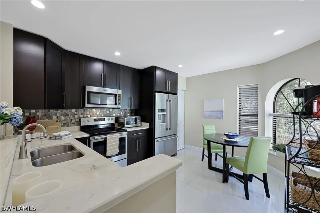 613 Serendipity Drive Naples FL 34108