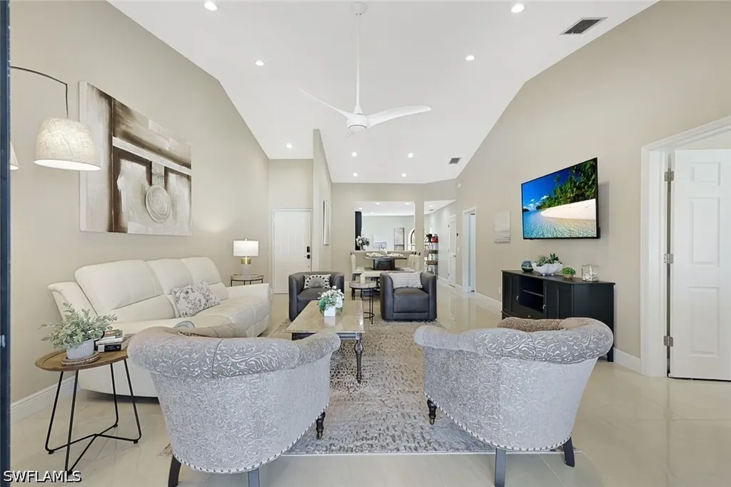 613 Serendipity Drive Naples FL 34108