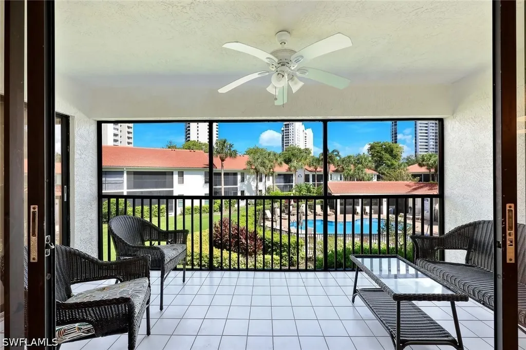 613 Serendipity Drive Naples FL 34108