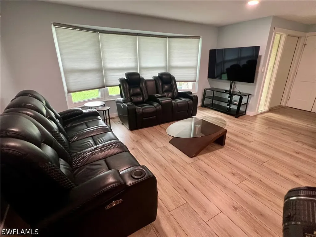 4629 SE 20th Avenue Cape Coral FL 33904