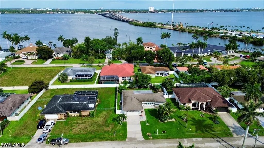 4629 SE 20th Avenue Cape Coral FL 33904