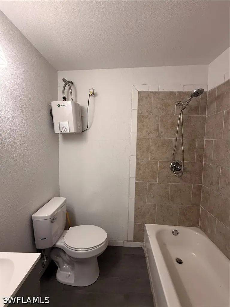 8219 Bartholomew Drive North Fort Myers FL 33917