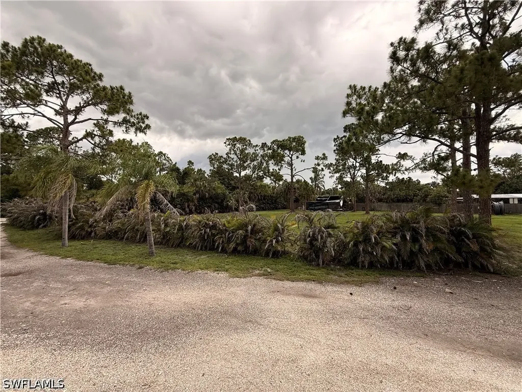 8219 Bartholomew Drive North Fort Myers FL 33917