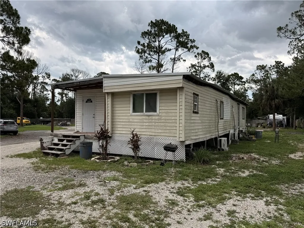 8219 Bartholomew Drive North Fort Myers FL 33917
