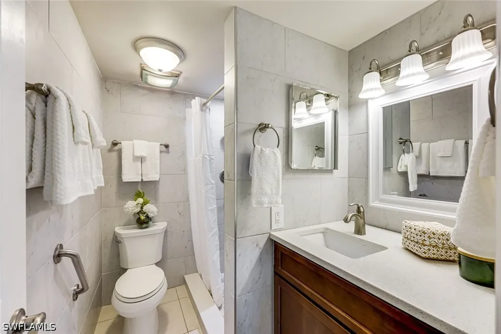 3030 Binnacle Drive Naples FL 34103