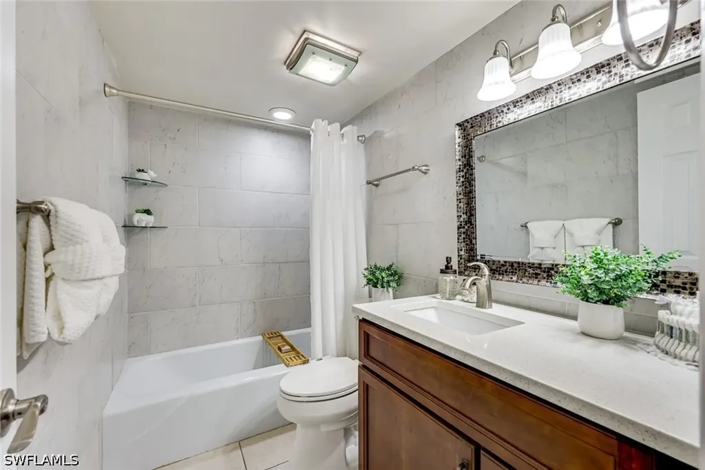 3030 Binnacle Drive Naples FL 34103