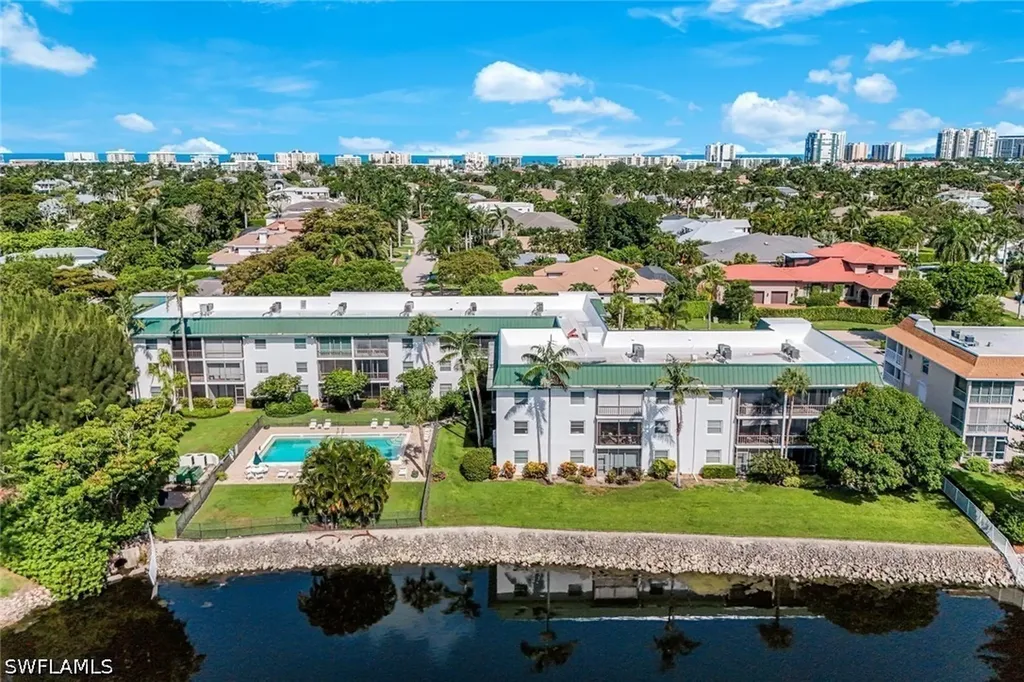 3030 Binnacle Drive Naples FL 34103