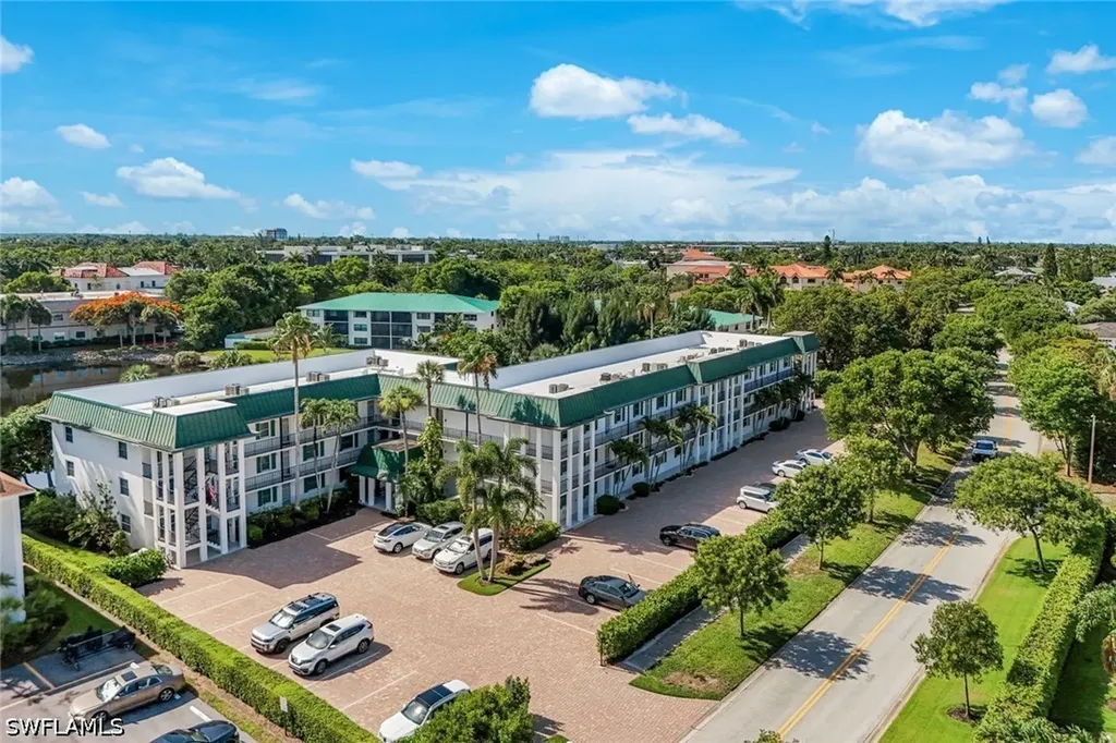 3030 Binnacle Drive Naples FL 34103