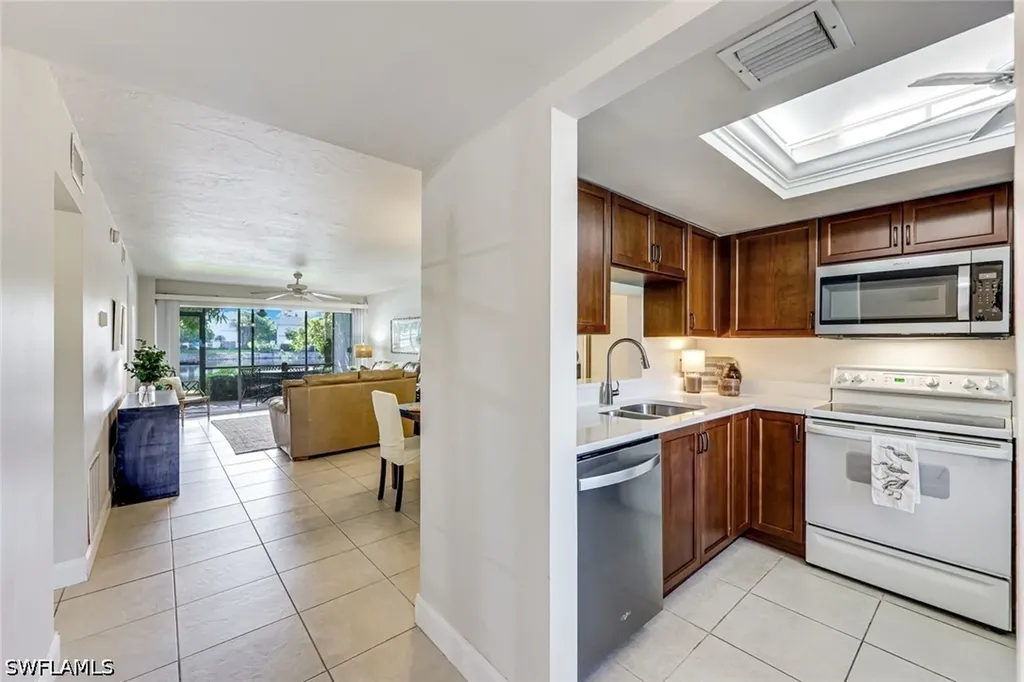 3030 Binnacle Drive Naples FL 34103