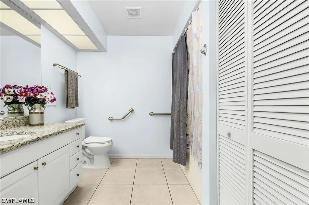 670 27th Street NW Naples FL 34120