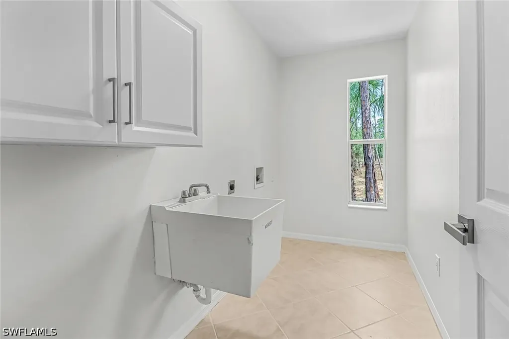 4367 18th Street NE Naples FL 34120