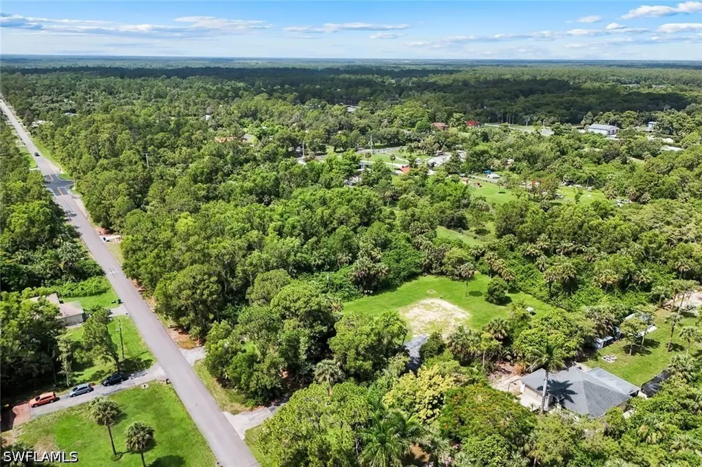 1481 19th Street SW Naples FL 34117