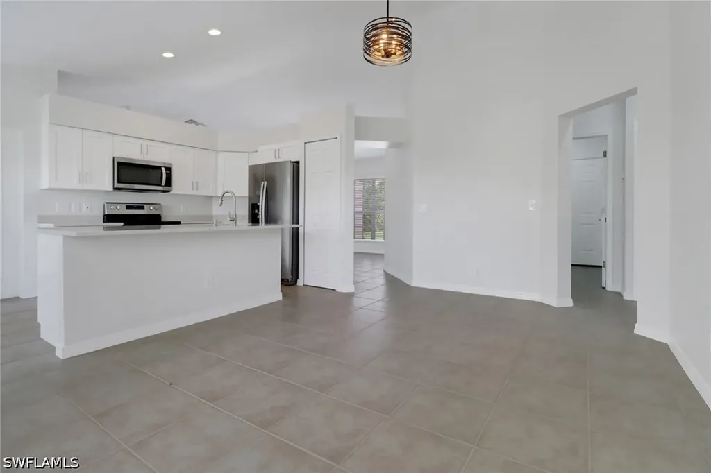 3340 33rd Avenue NE Naples FL 34120