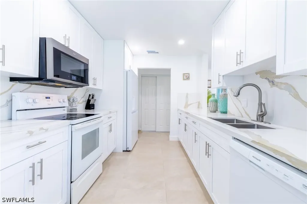 9834 Delaware Street Bonita Springs FL 34135