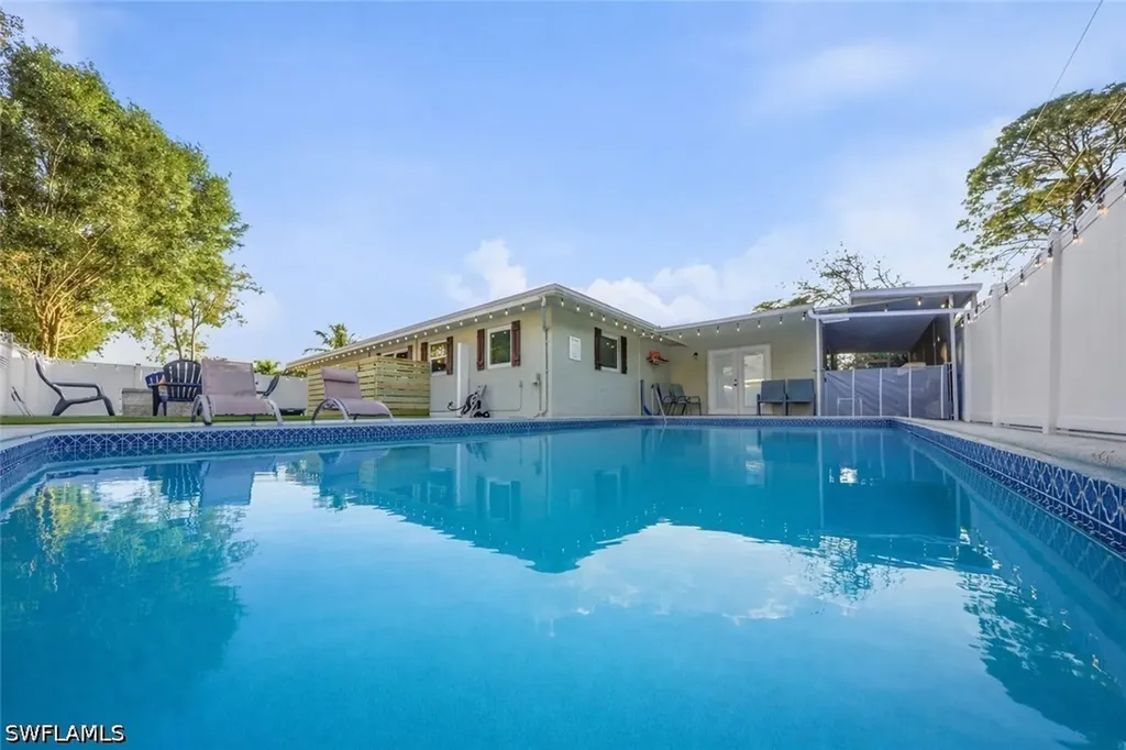 2473 Poinciana Street Naples FL 34105