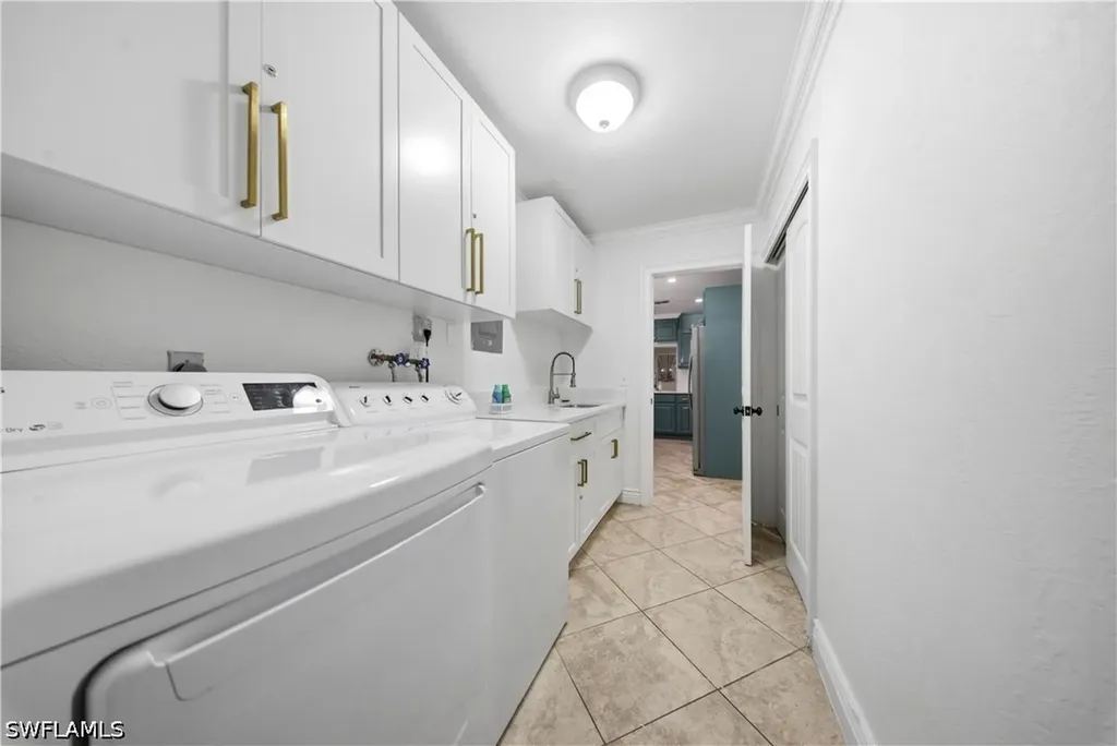 2473 Poinciana Street Naples FL 34105