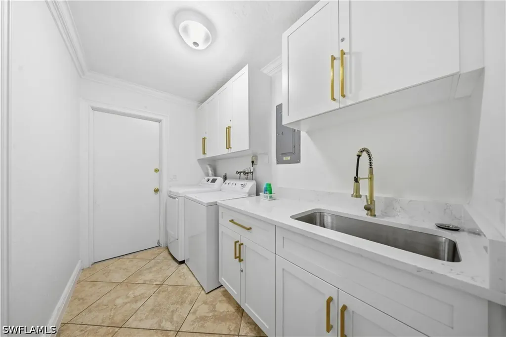 2473 Poinciana Street Naples FL 34105