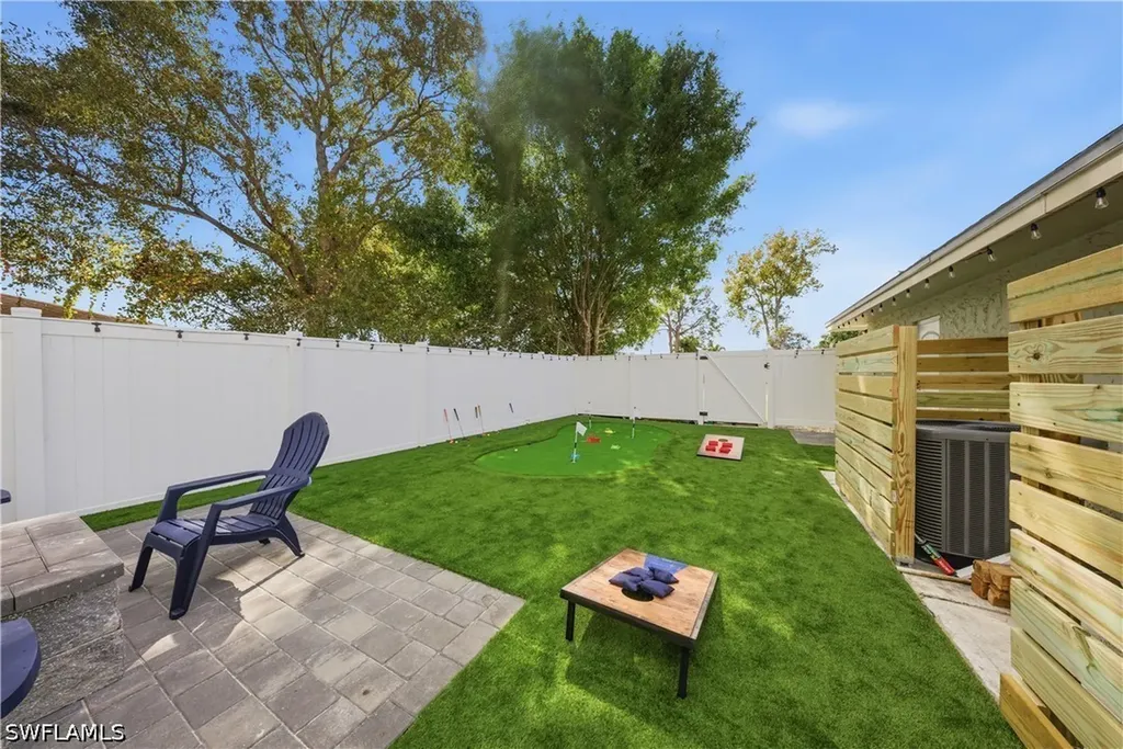 2473 Poinciana Street Naples FL 34105