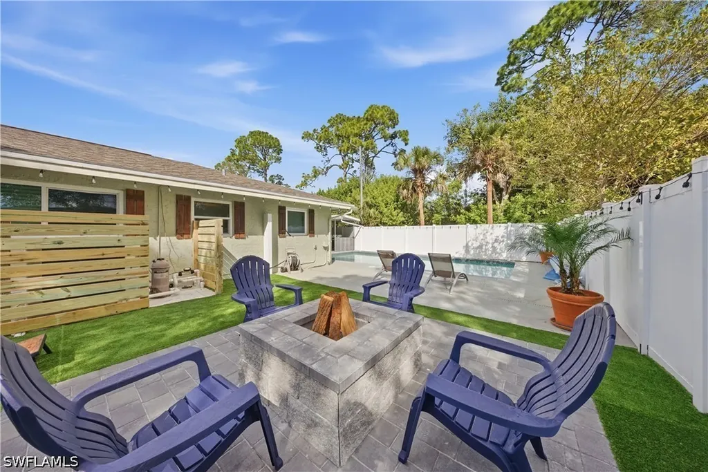 2473 Poinciana Street Naples FL 34105