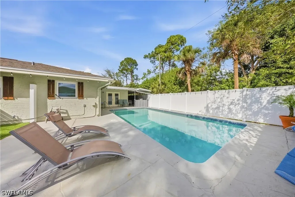 2473 Poinciana Street Naples FL 34105