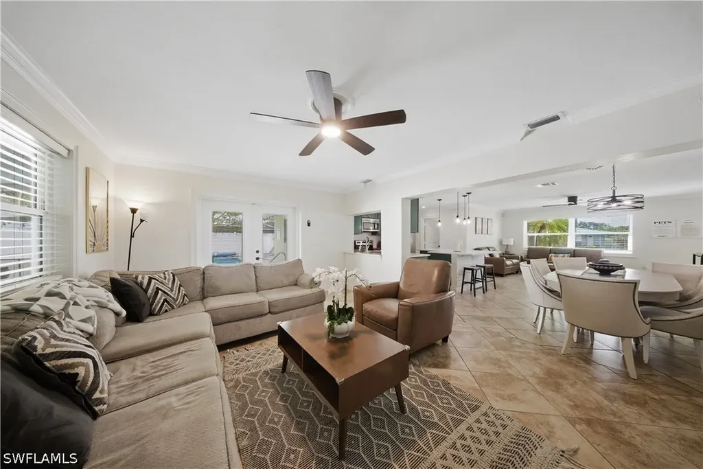 2473 Poinciana Street Naples FL 34105
