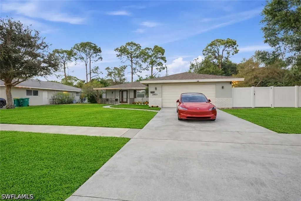 2473 Poinciana Street Naples FL 34105