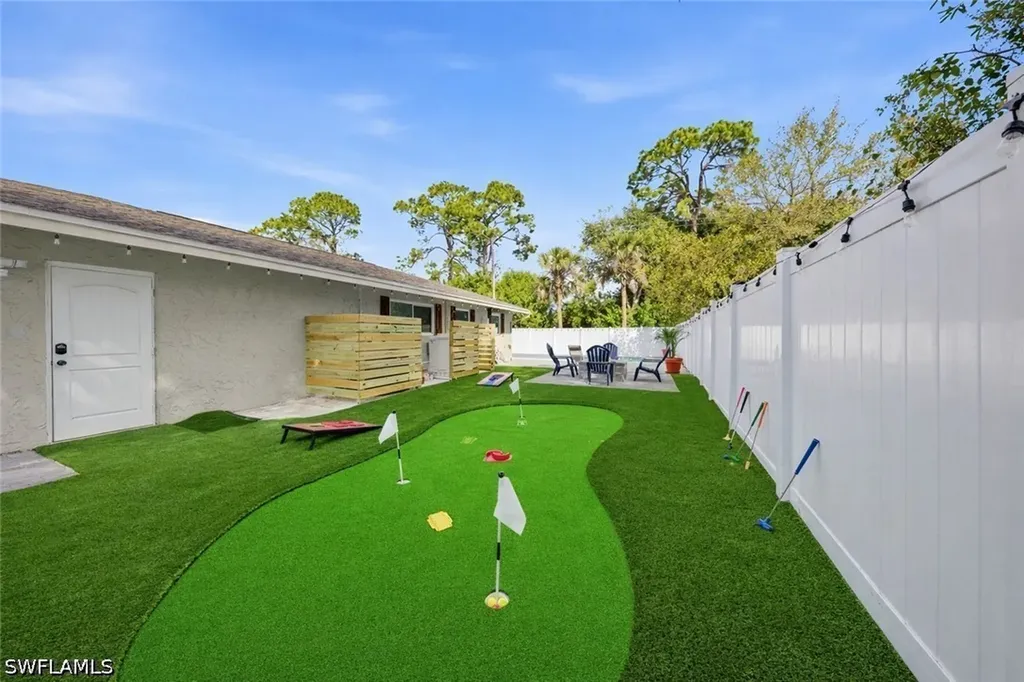 2473 Poinciana Street Naples FL 34105