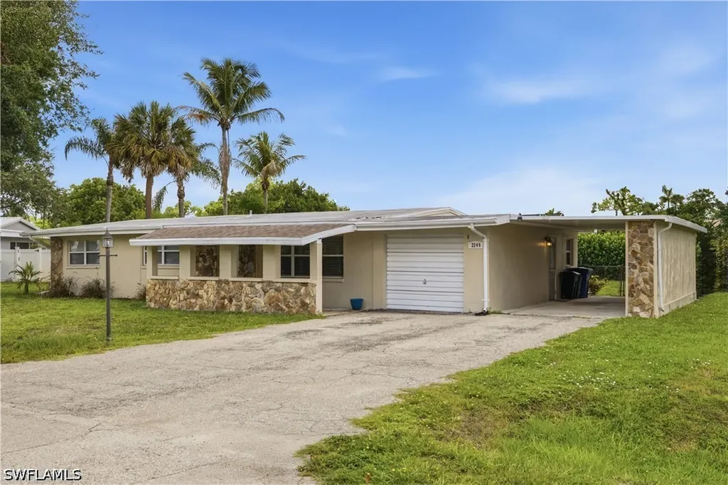 Fort Myers FL, 2249 Ephraim Avenue