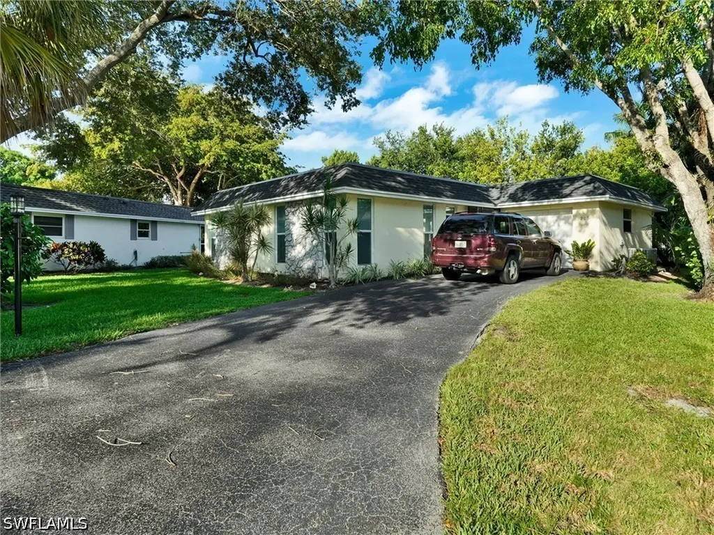 205 Georgetown Boulevard Naples FL 34112