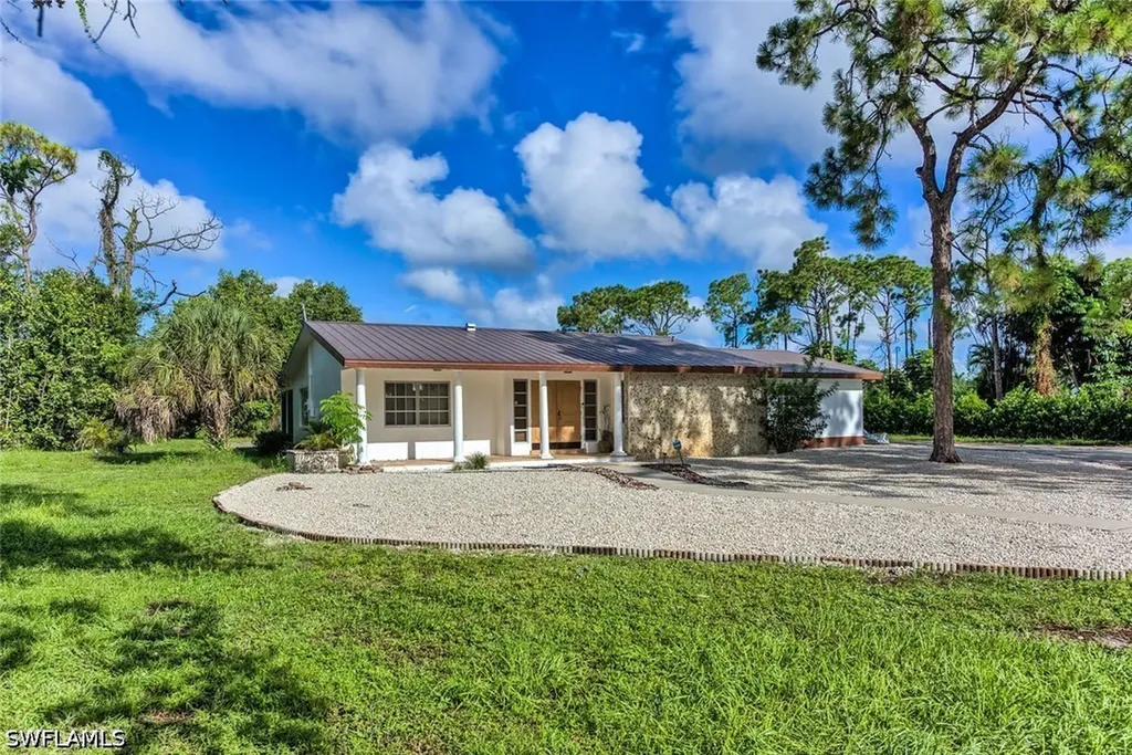 29 Caribbean Road Naples FL 34108