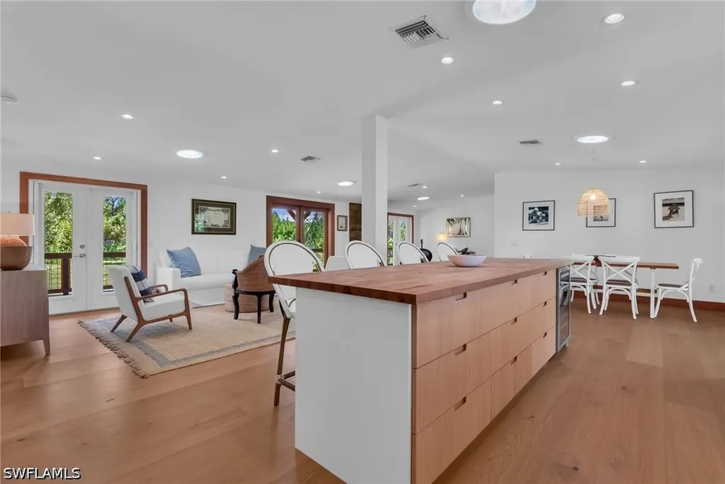 828 Sanctuary Road Naples FL 34120