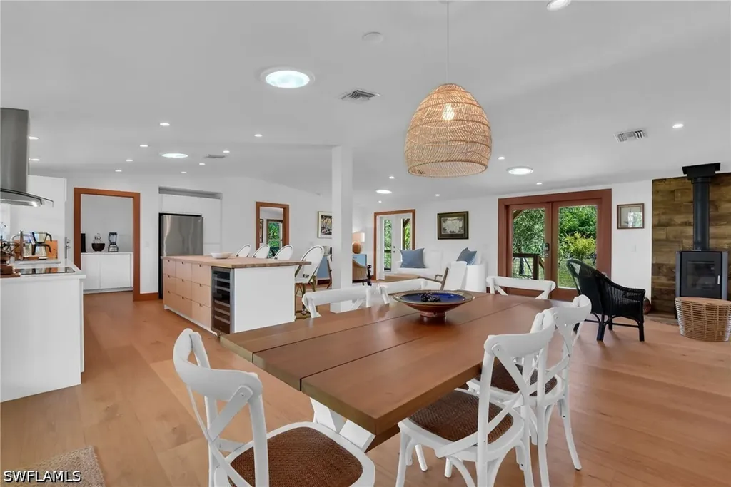 828 Sanctuary Road Naples FL 34120