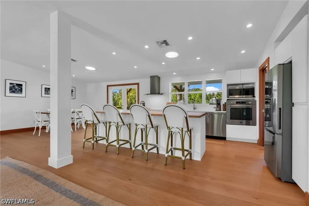 828 Sanctuary Road Naples FL 34120