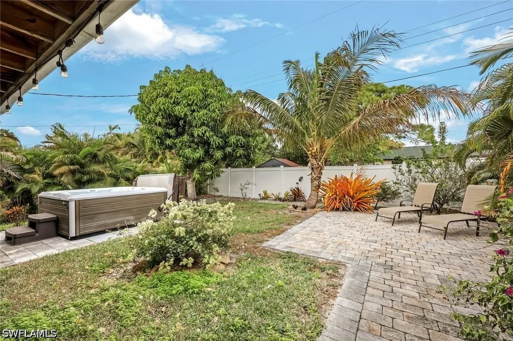 645 101st Avenue N Naples FL 34108