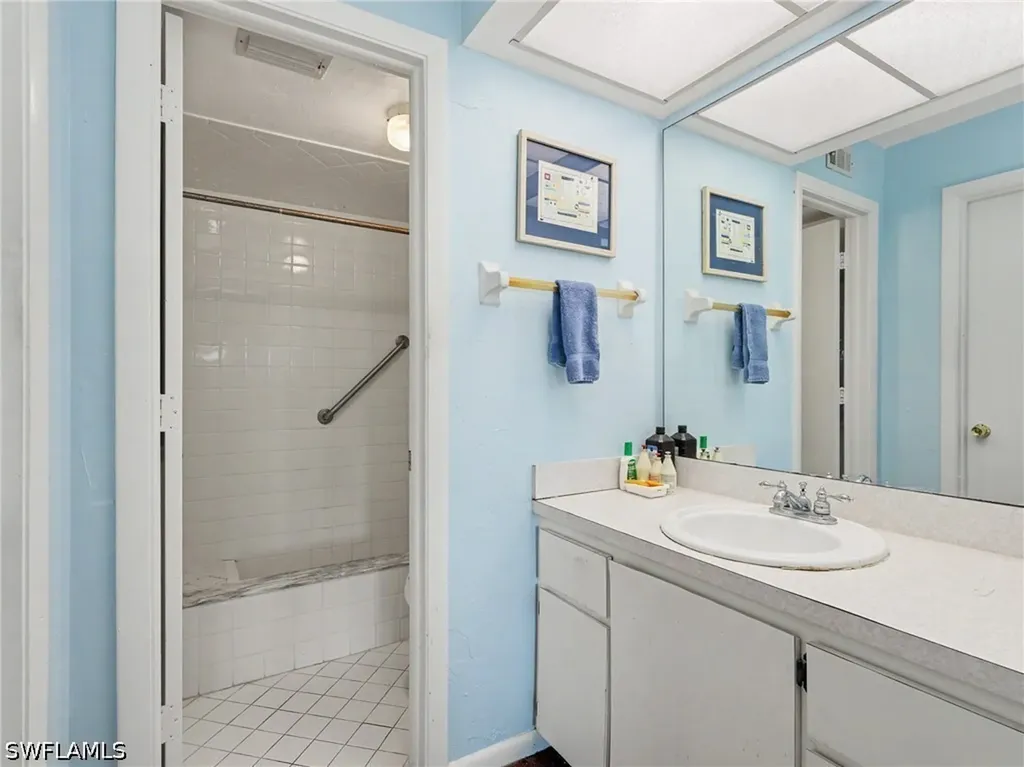 3816 Snowflake Lane Naples FL 34112