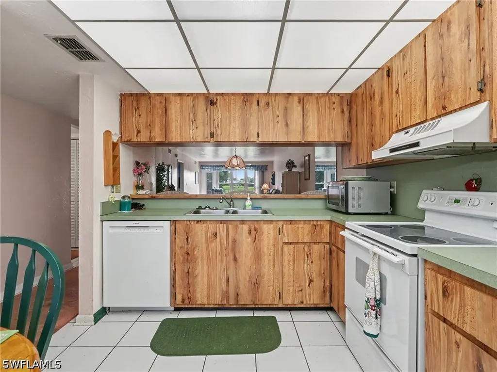3816 Snowflake Lane Naples FL 34112